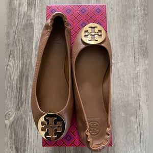 Tory Burch women’s flats size 6. Perfect condition.